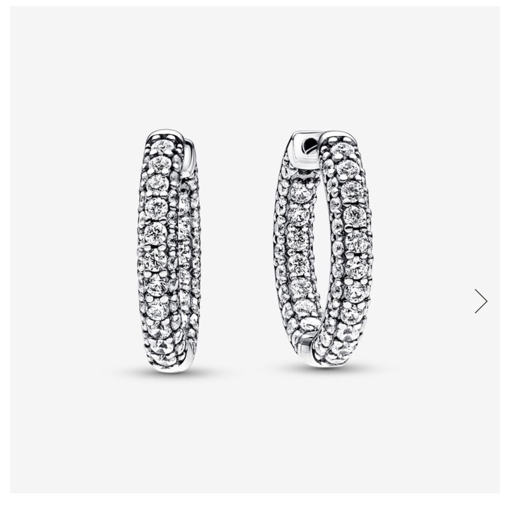 Pandora Timeless Pavé Single-row
Hoop Earrings